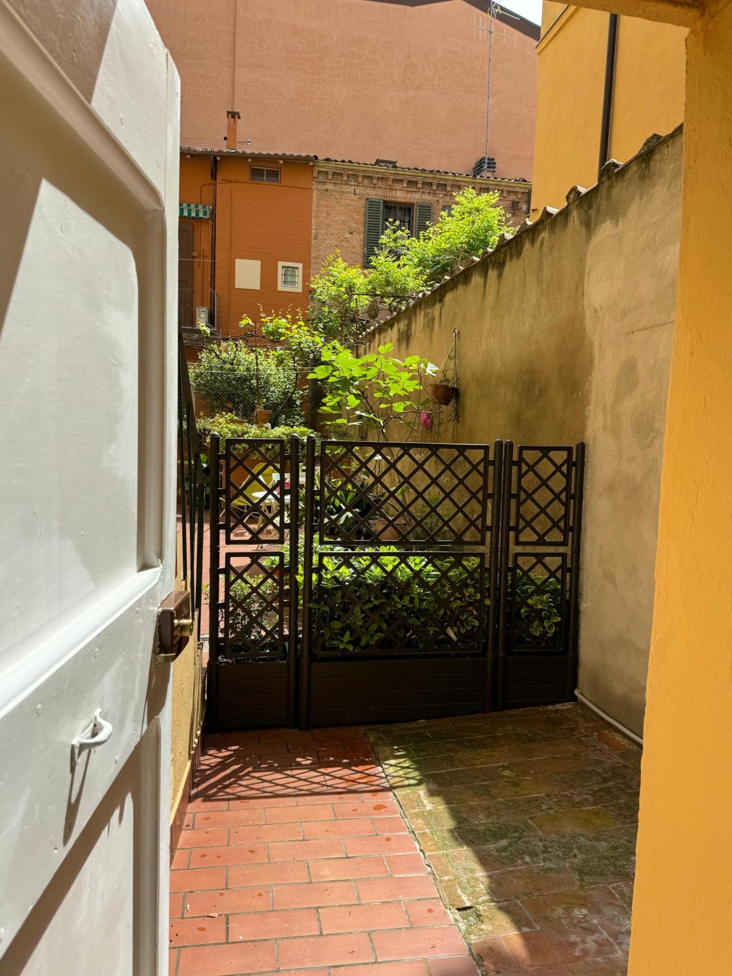 La Casina A Porta Castiglione Apartment Bologna Exterior foto